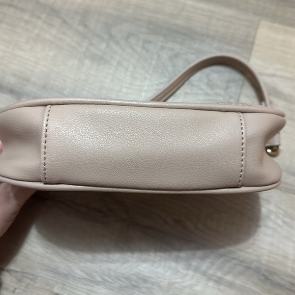 Juicy Couture Flawless Mini tan Wristlet Purse new without tags - Picture 7 of 12